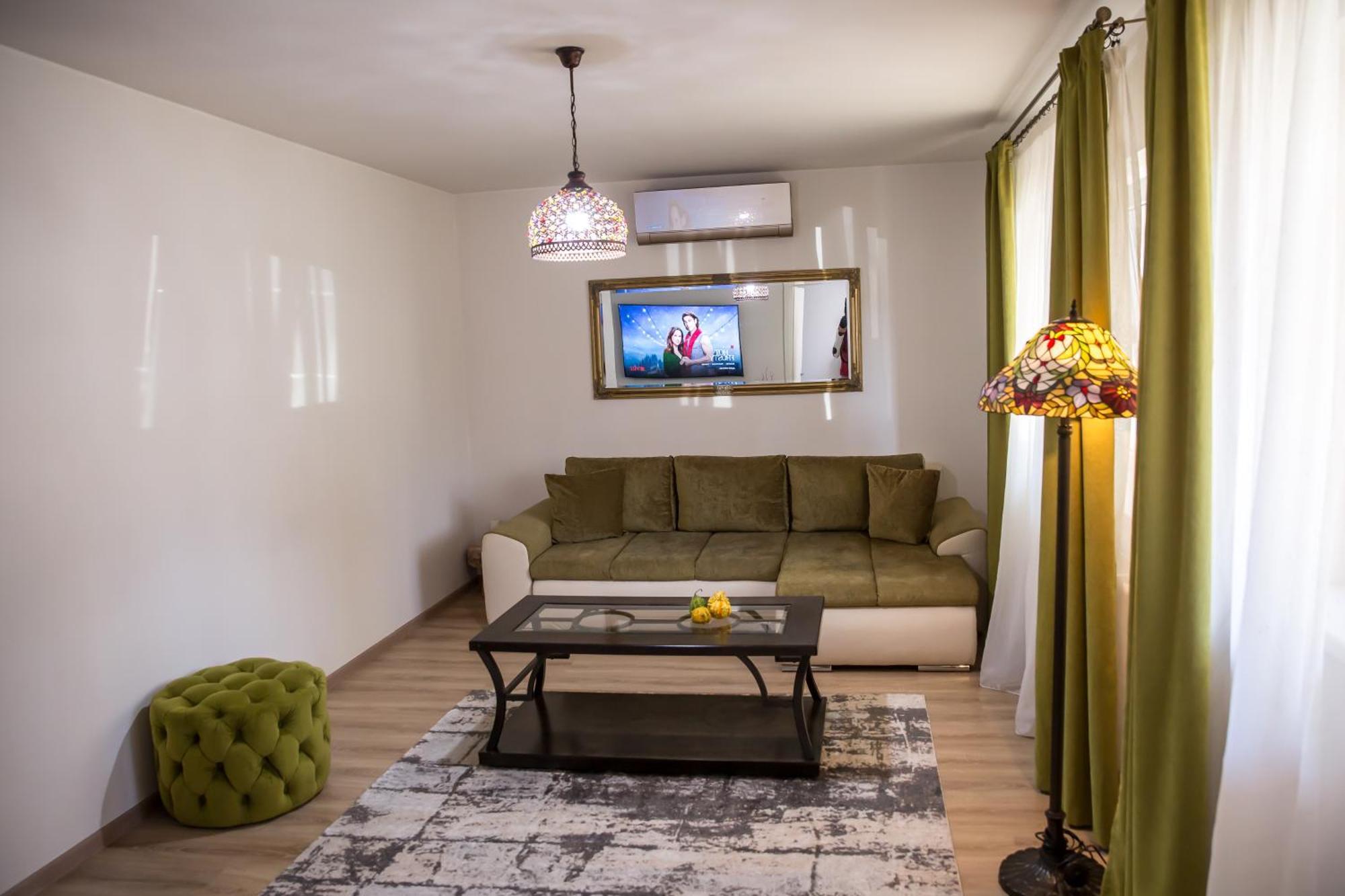 Jsn House - Private Parking & Premium Services Bucureşti Ngoại thất bức ảnh