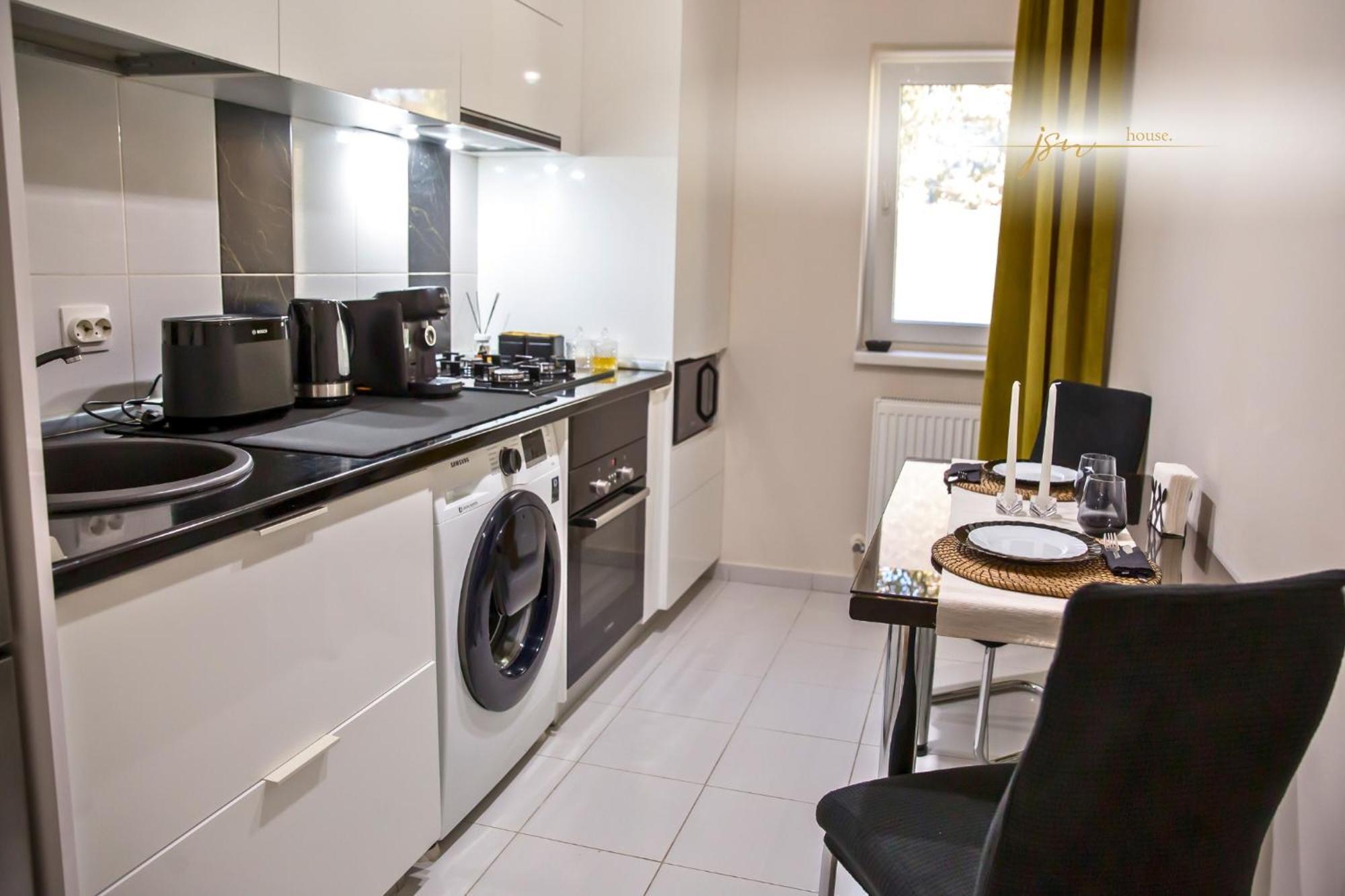 Jsn House - Private Parking & Premium Services Bucureşti Ngoại thất bức ảnh